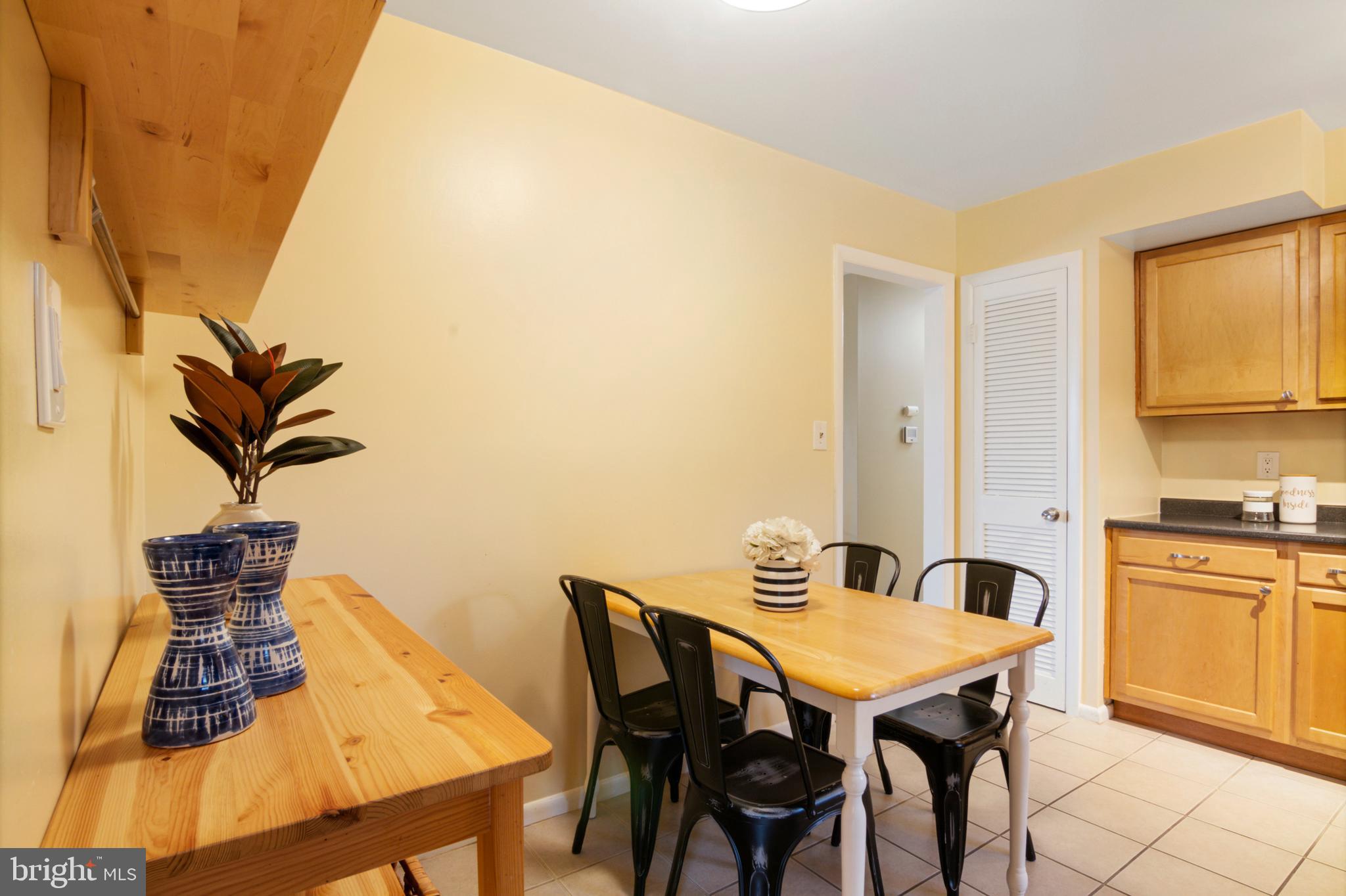 5409 Manorfield Road Rockville, MD 20853 - Photo 21 of 51 Kitchen (upper level)