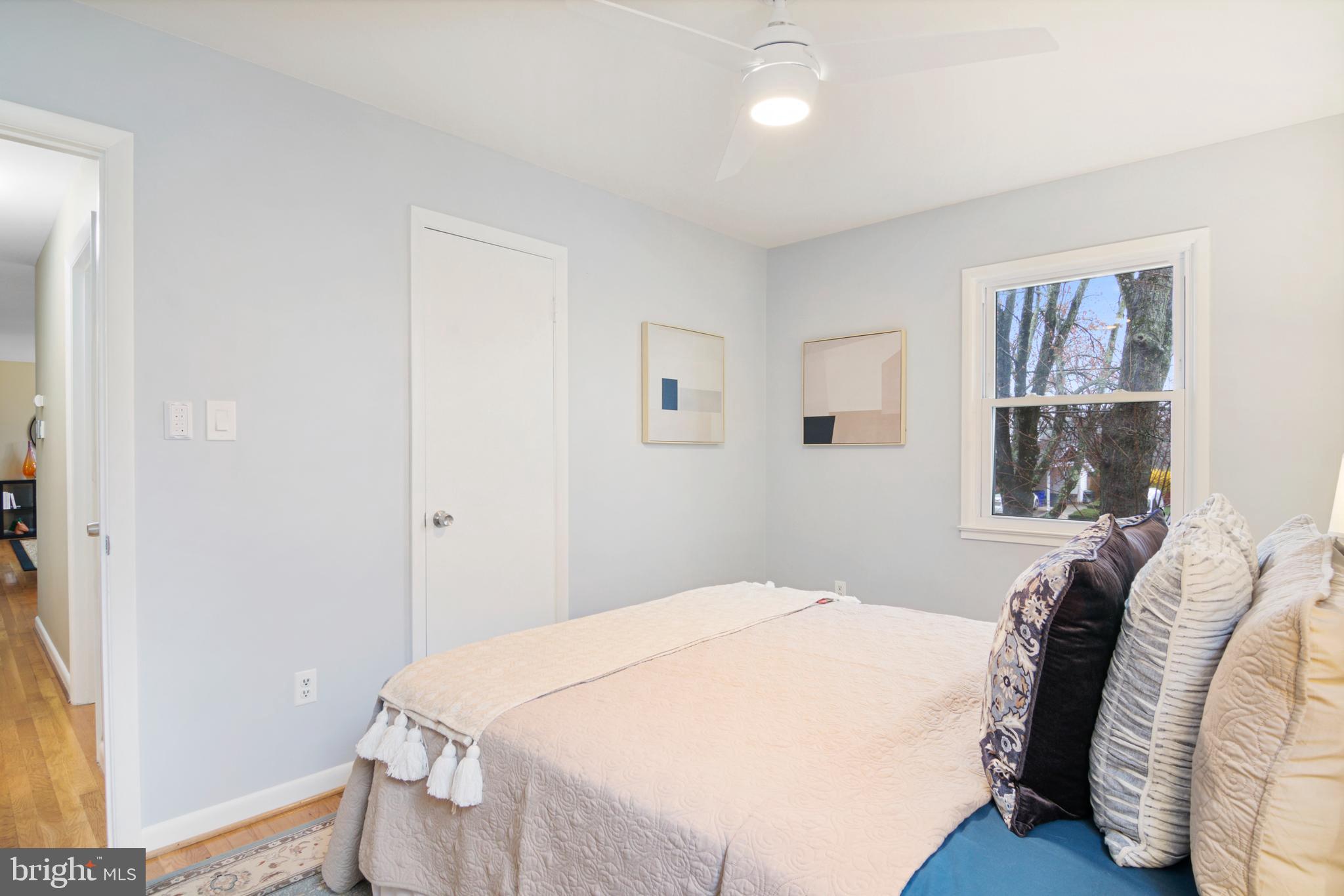 5409 Manorfield Road Rockville, MD 20853 - Photo 31 of 51 Bedroom 3 (Upper Level)