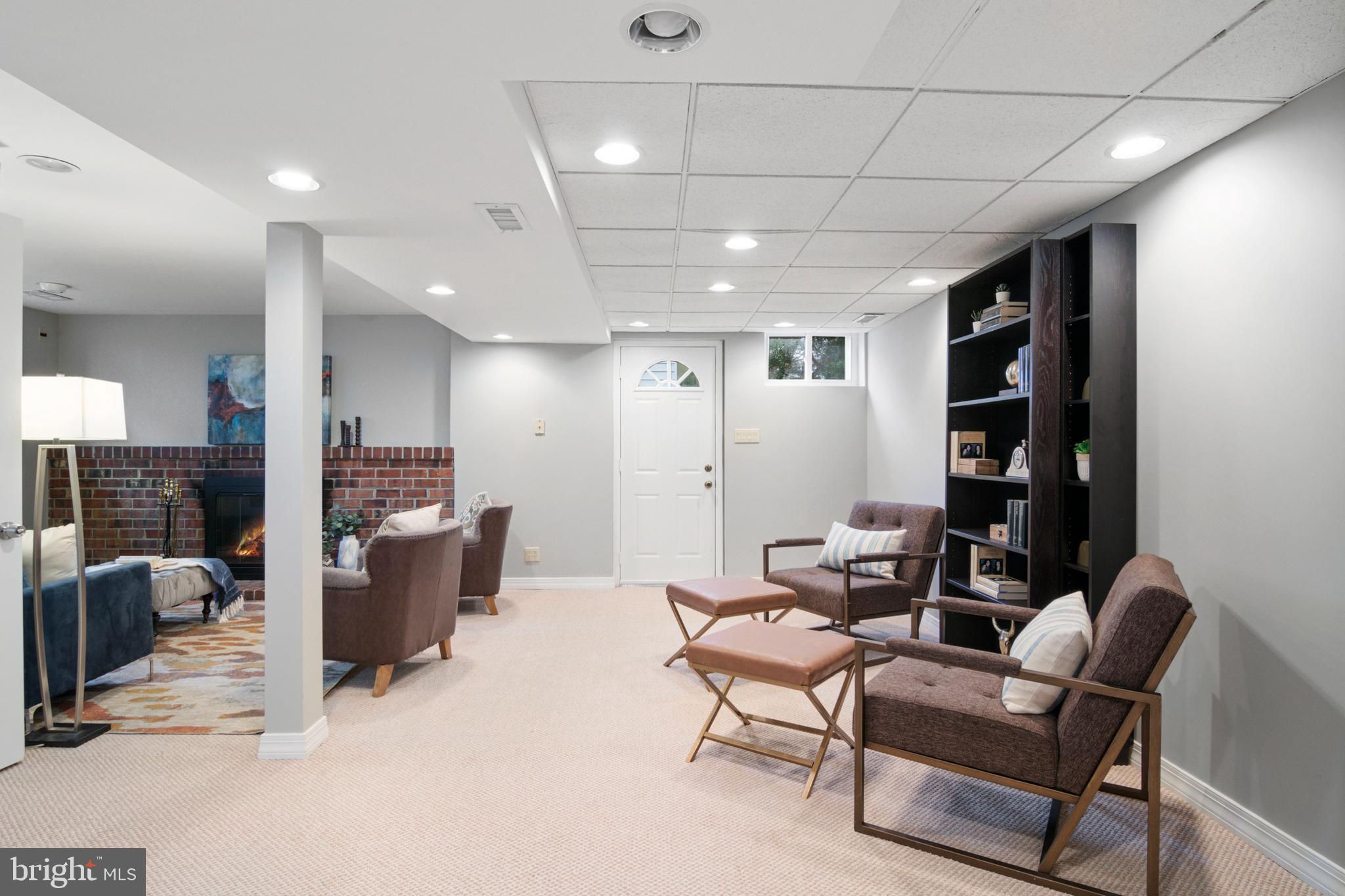 5409 Manorfield Road Rockville, MD 20853 - Photo 10 of 51 Sitting area (lower level)