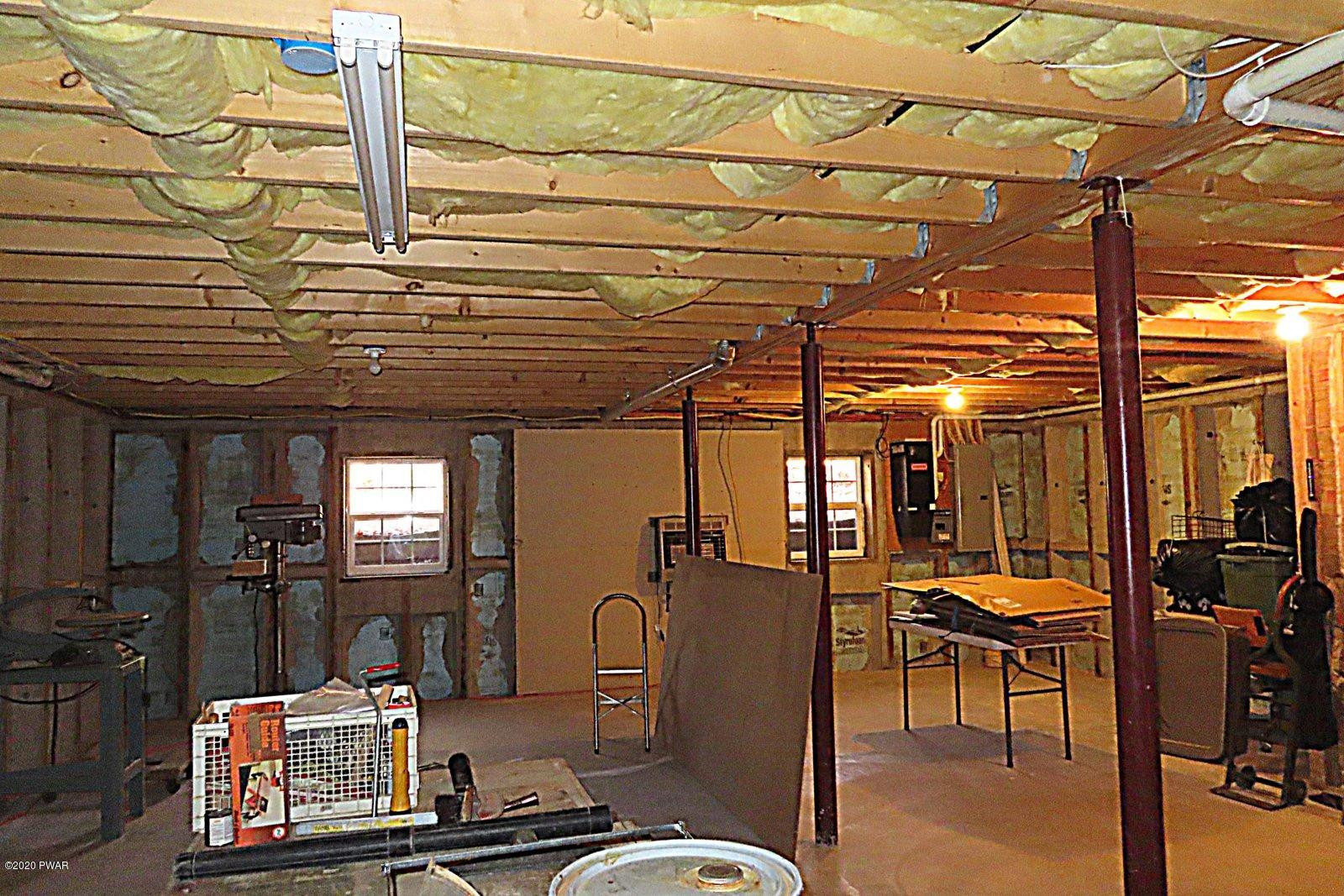 368 Northgate Road Lake Ariel, PA 18436 - Photo 38 of 68 Future fmaily room