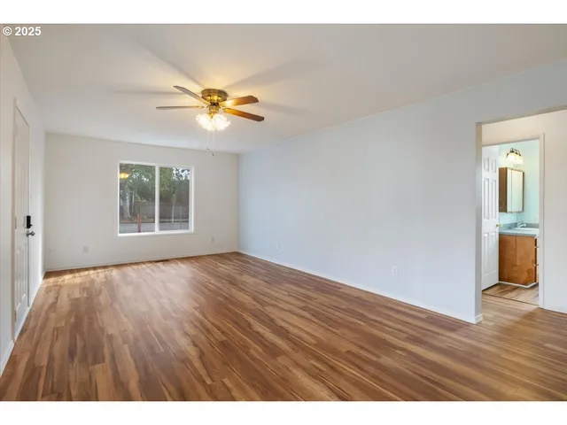 $379,900 | 306 Southeast Pine Street, Albany, OR 97321