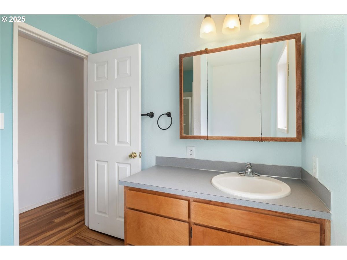 306 Southeast Pine Street Albany, OR 97321 - Photo 16 of 44