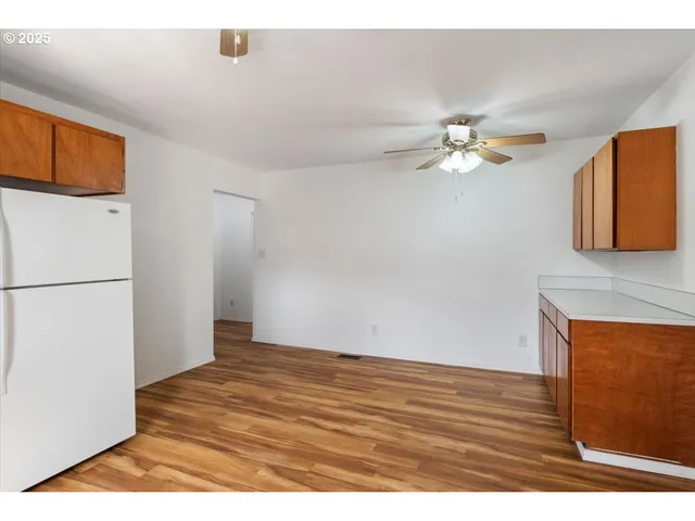 $379,900 | 306 Southeast Pine Street, Albany, OR 97321