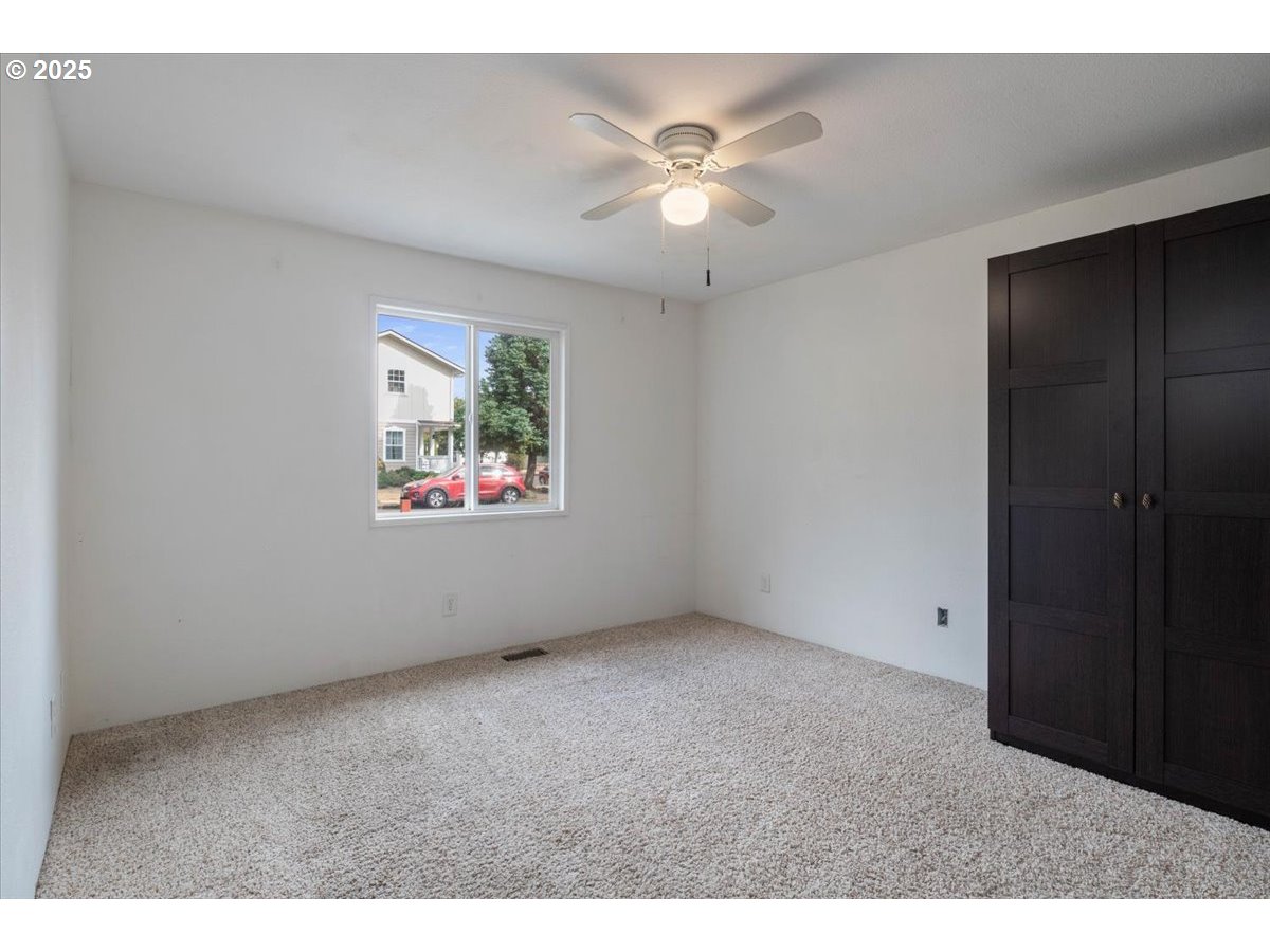 306 Southeast Pine Street Albany, OR 97321 - Photo 25 of 44