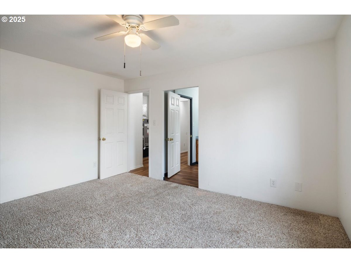 306 Southeast Pine Street Albany, OR 97321 - Photo 27 of 44