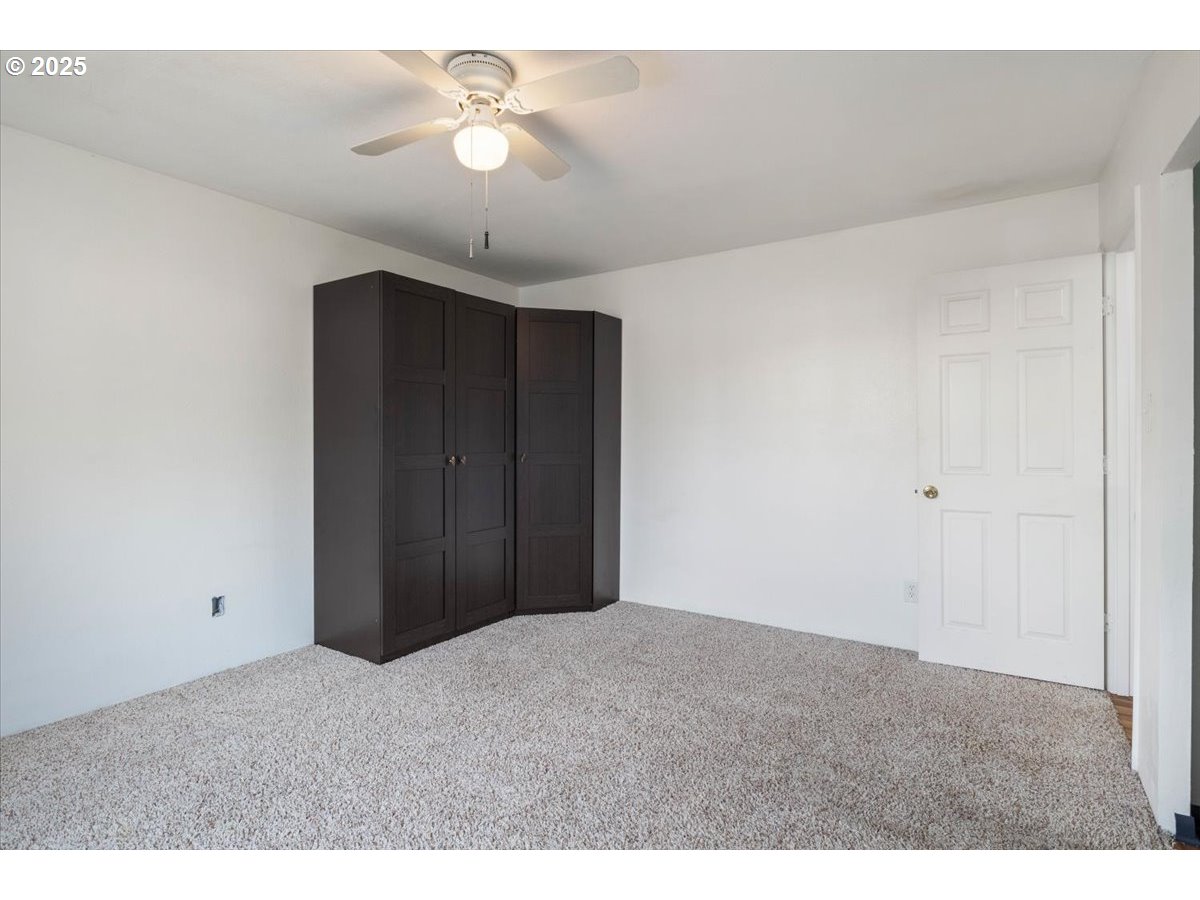 306 Southeast Pine Street Albany, OR 97321 - Photo 28 of 44