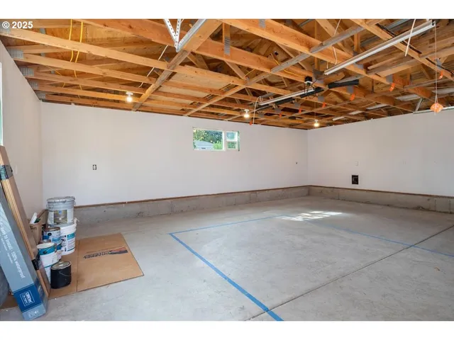 $379,900 | 306 Southeast Pine Street, Albany, OR 97321