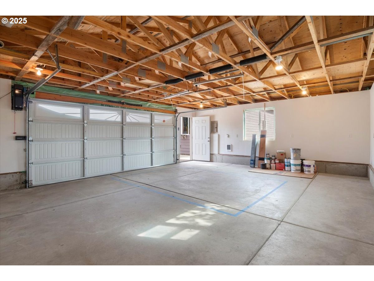 306 Southeast Pine Street Albany, OR 97321 - Photo 38 of 44