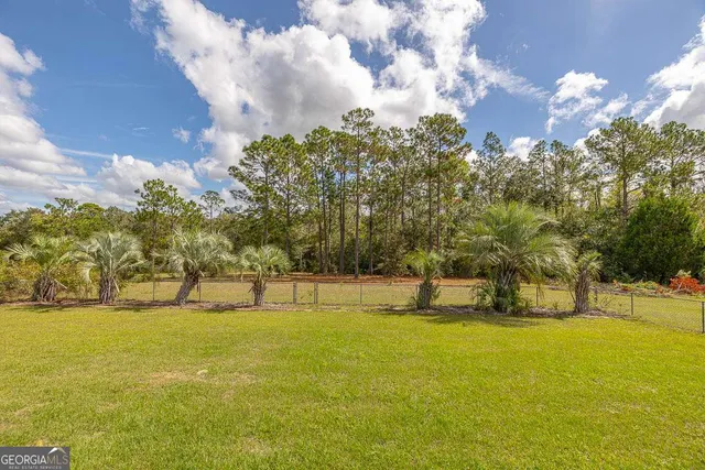 a view of a tennis court