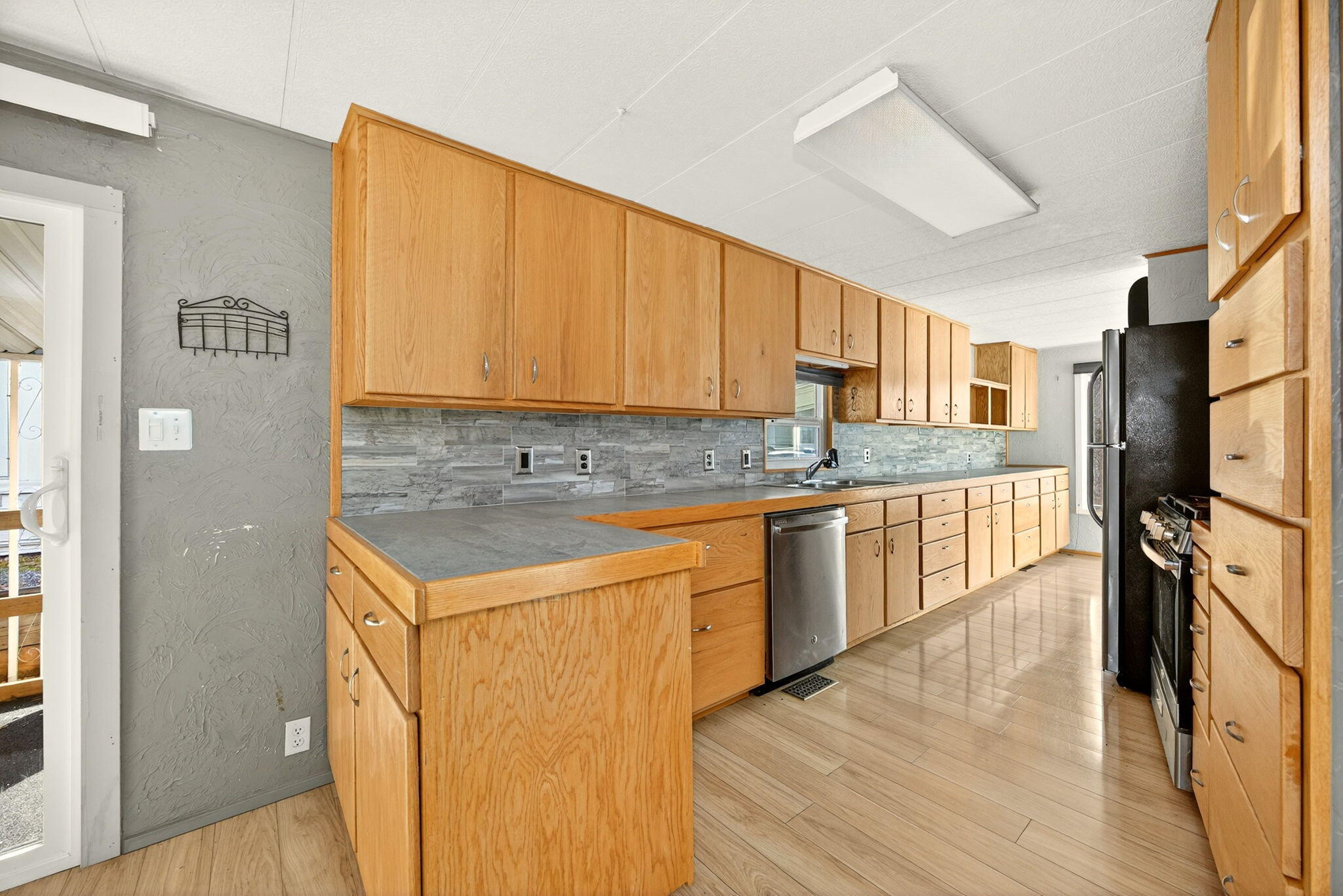 3955 South Stage Road, Unit 21 Medford, OR 97501 - Photo 4 of 36 Apx21SS00022