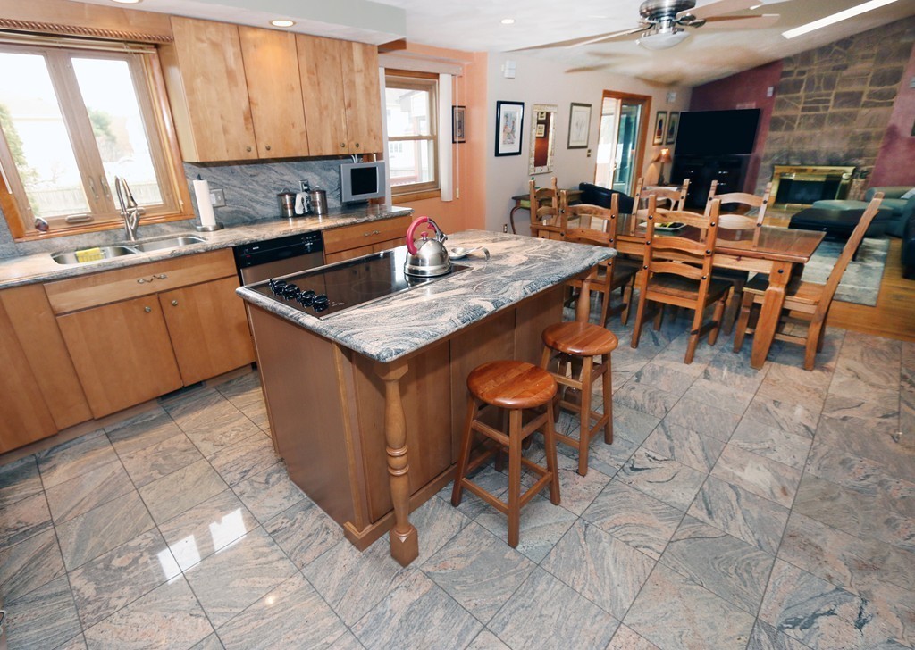 18 Constitution Road Stoneham, MA 02180 - Photo 3 of 26 Gallery Image 3