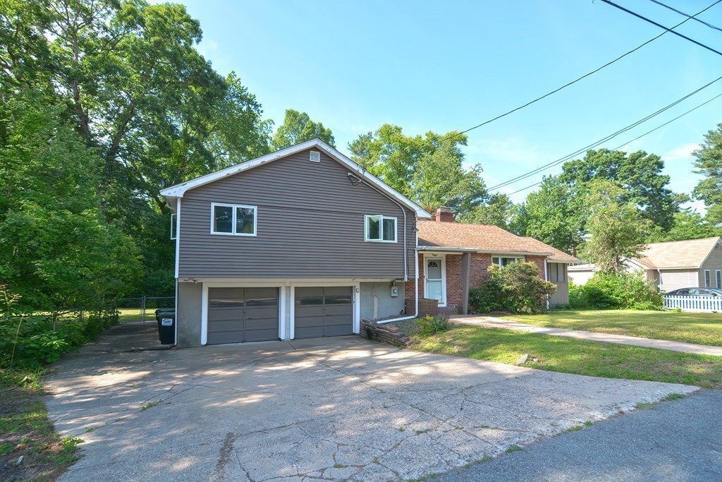 25 Arrow Road Norton, MA 02766 - Photo 2 of 40 Gallery Image 2