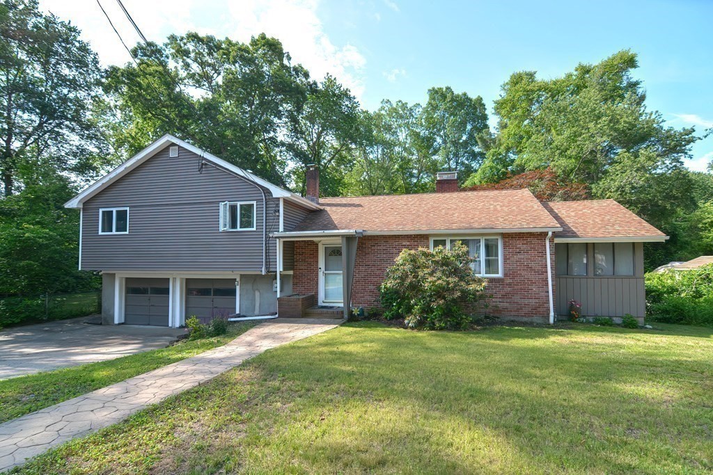 25 Arrow Road Norton, MA 02766 - Photo 6 of 40 Gallery Image 6