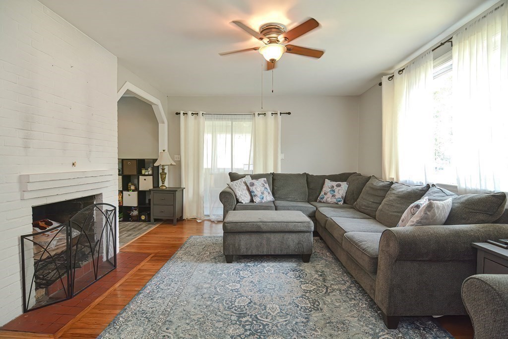 25 Arrow Road Norton, MA 02766 - Photo 8 of 40 Gallery Image 8