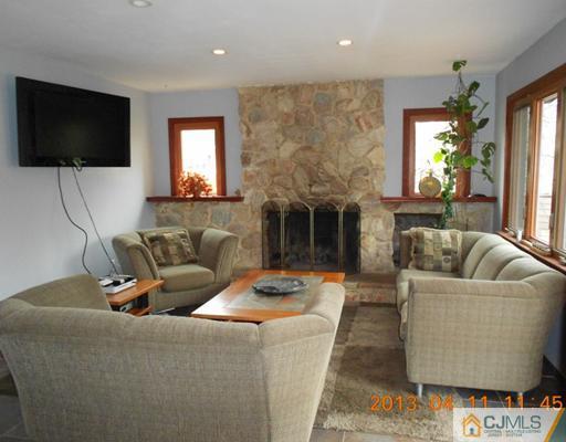 28 Springhouse Road Asbury Park, NJ 07712 - Photo 13 of 25 Gallery Image 13