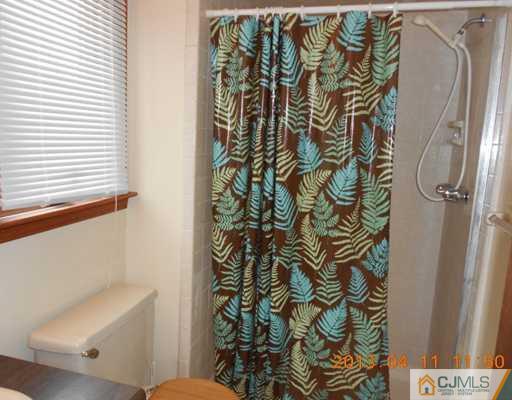 28 Springhouse Road Asbury Park, NJ 07712 - Photo 17 of 25 Gallery Image 17