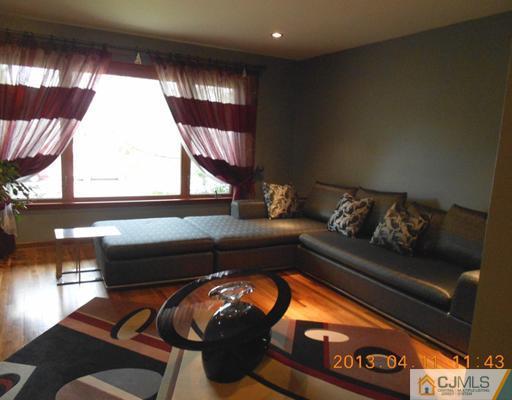 28 Springhouse Road Asbury Park, NJ 07712 - Photo 6 of 25 Gallery Image 6