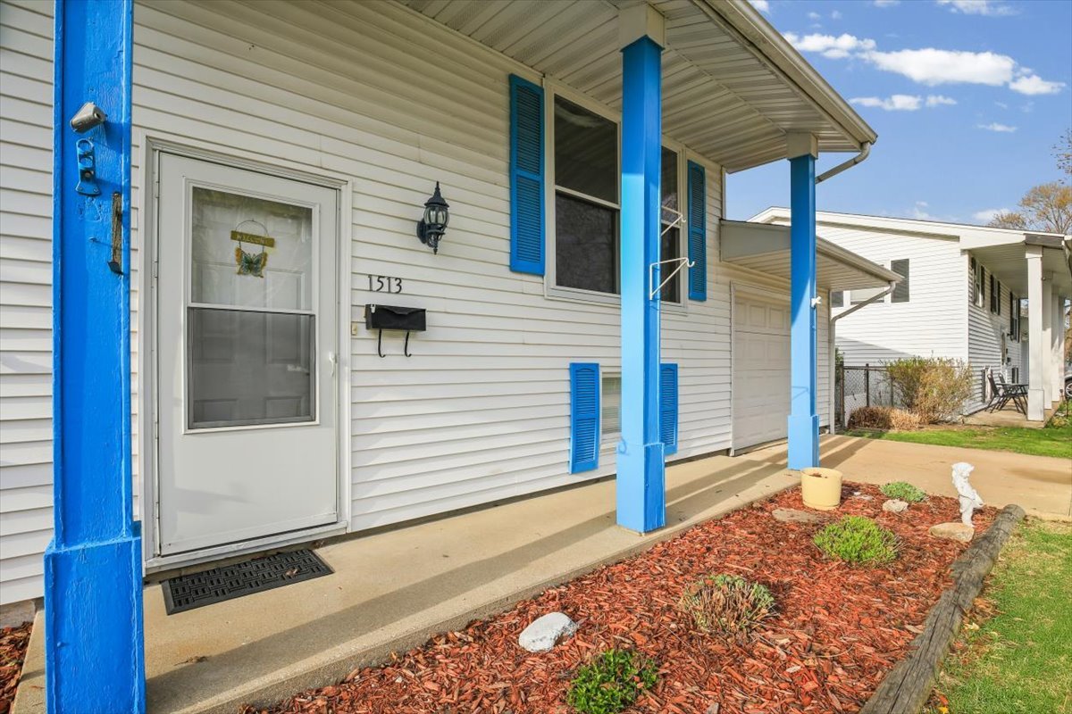 1513 Gates Drive Rantoul, IL 61866 - Photo 5 of 37
