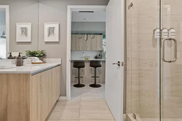 $529,000 | 3900 Biscayne Boulevard, Unit N819, Miami, FL 33137
