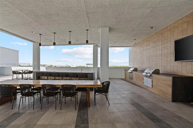 $529,000 | 3900 Biscayne Boulevard, Unit N819, Miami, FL 33137