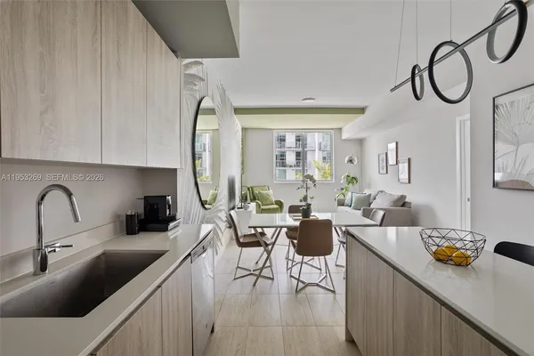 $529,000 | 3900 Biscayne Boulevard, Unit N819, Miami, FL 33137