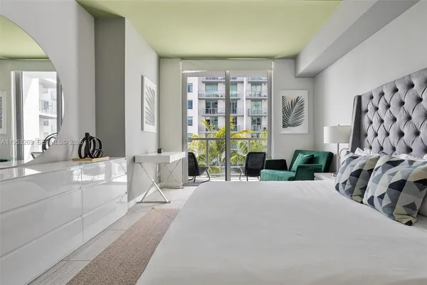 $529,000 | 3900 Biscayne Boulevard, Unit N819, Miami, FL 33137