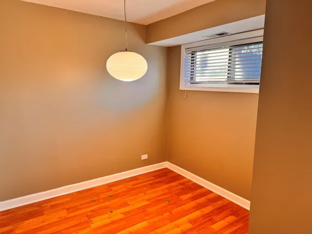 $1,565 | 2212 Country Club Drive, Unit 6, Woodridge, IL 60517