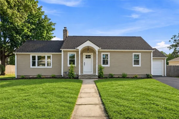 $499,900 | 90 Natick Avenue, Warwick, RI 02886