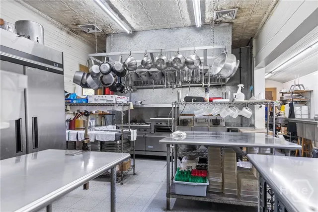 $1,800,000 | 323 North Main Street, Swainsboro, GA 30401