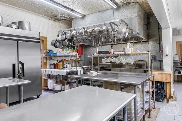 $1,800,000 | 323 North Main Street, Swainsboro, GA 30401