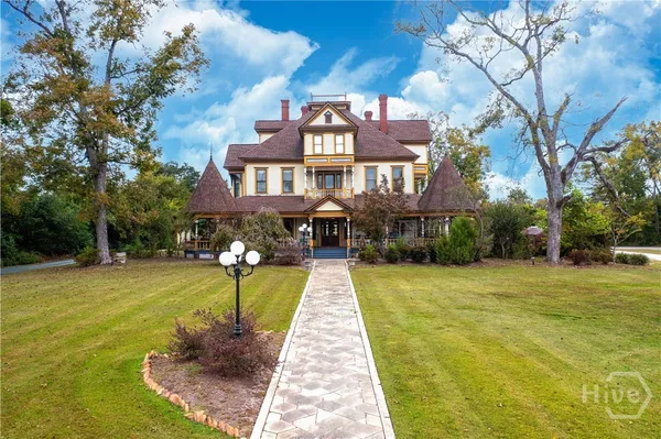 $1,800,000 | 323 North Main Street, Swainsboro, GA 30401