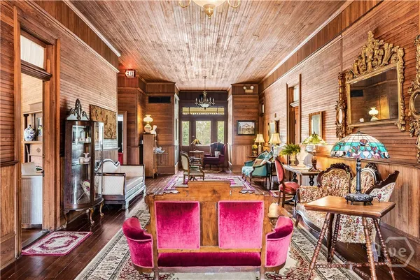 $1,800,000 | 323 North Main Street, Swainsboro, GA 30401