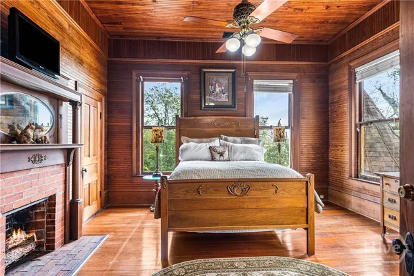 $1,800,000 | 323 North Main Street, Swainsboro, GA 30401