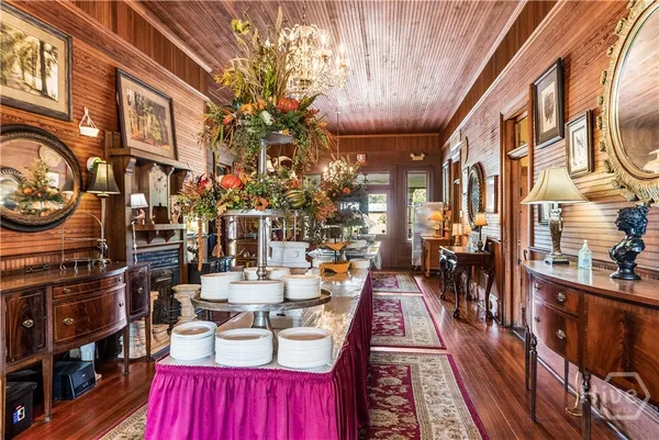 $1,800,000 | 323 North Main Street, Swainsboro, GA 30401