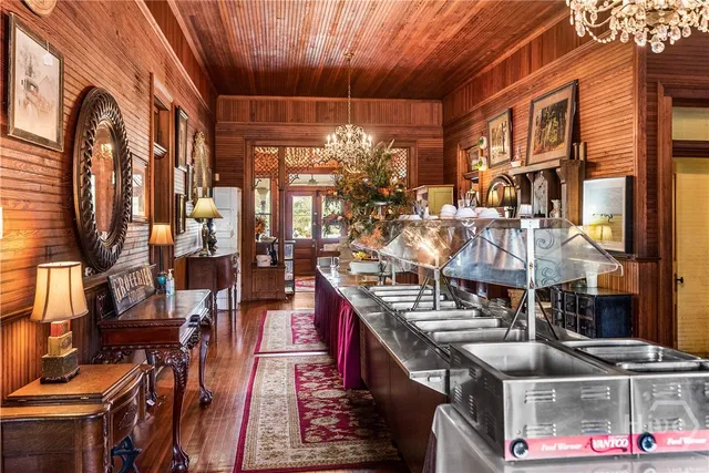 $1,800,000 | 323 North Main Street, Swainsboro, GA 30401