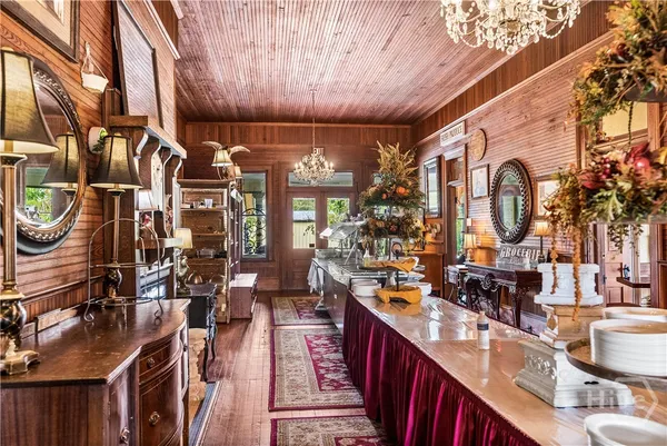 $1,800,000 | 323 North Main Street, Swainsboro, GA 30401