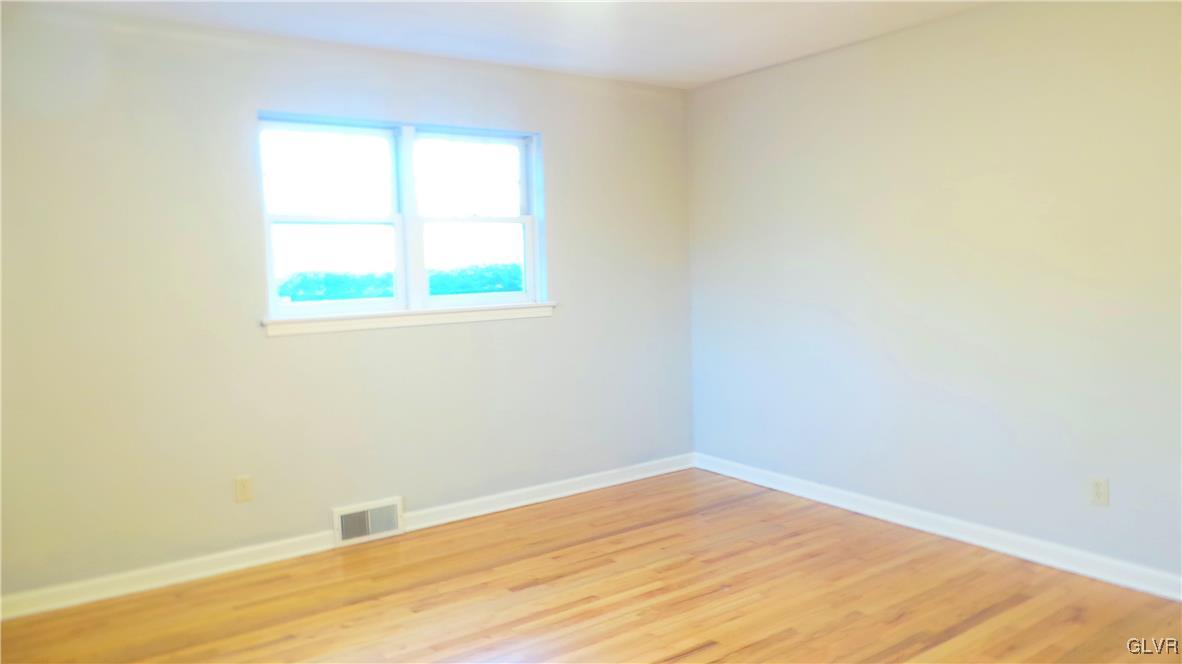 3708 Hickory Hill Road Bethlehem, PA 18015 - Photo 17 of 20 Gallery Image 17