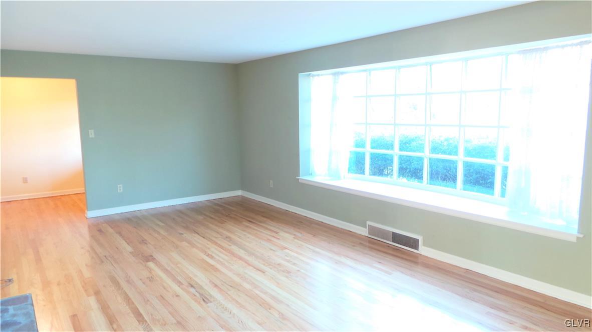 3708 Hickory Hill Road Bethlehem, PA 18015 - Photo 4 of 20 Gallery Image 4