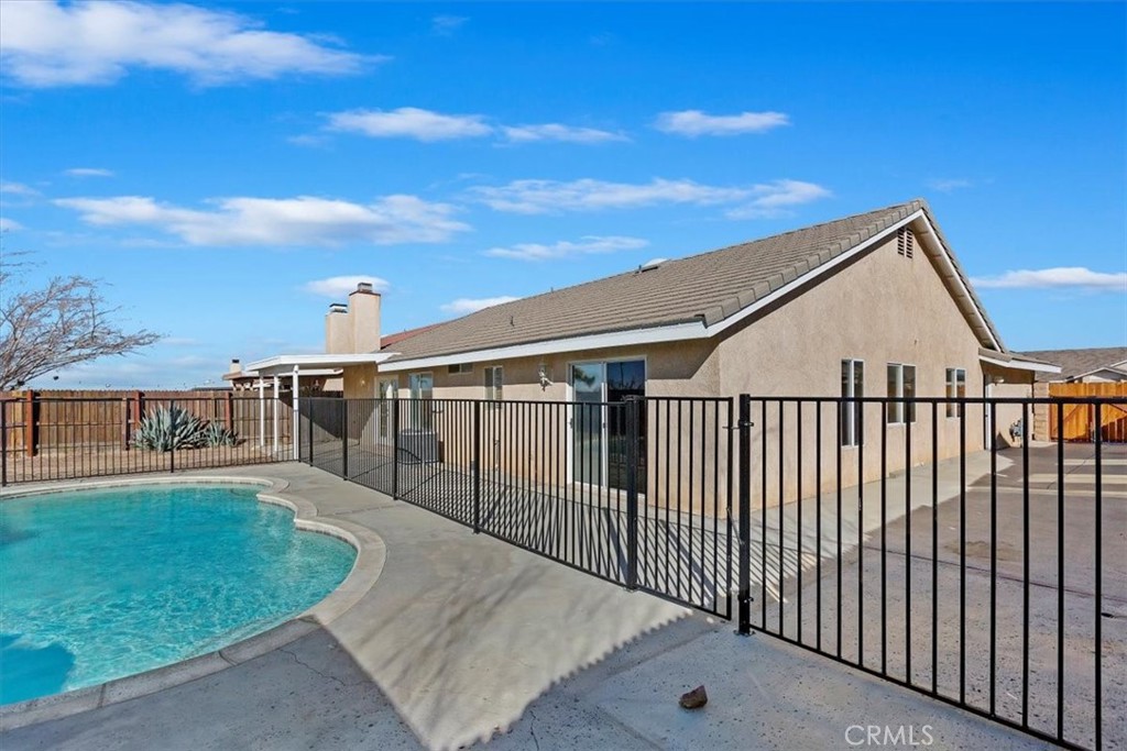 12278 Shadow Drive Victorville, CA 92392 - Photo 29 of 32 a view of a balcony with an outdoor space
