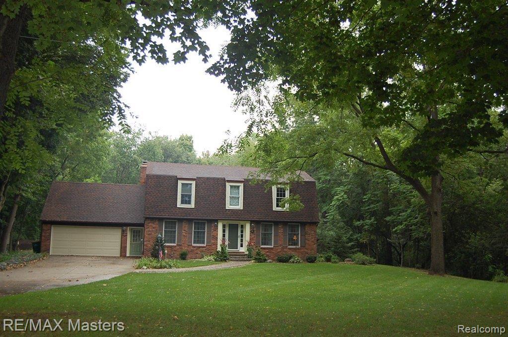 34200 Willow Road New Boston, MI 48164 - Photo 1 of 28 DSC_0576.JPG