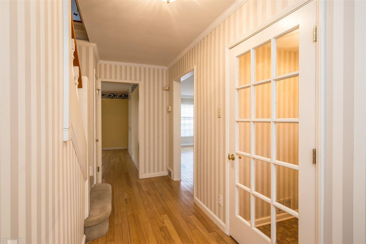 1630 Oxford Road Grosse Pointe Woods, MI 48236 - Photo 25 of 50