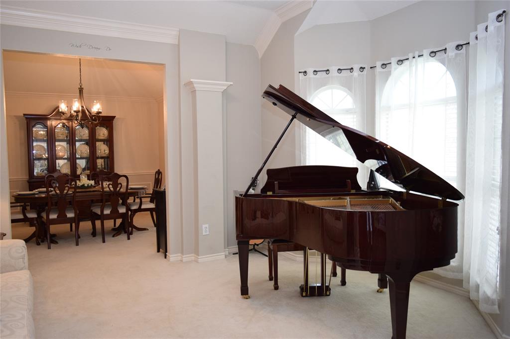 4201 Glistening Spring Rowlett, TX 75088 - Photo 11 of 33