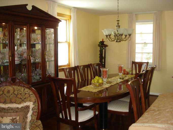1208 Dulaney Valley Road Towson, MD 21286 - Photo 4 of 11 Dining Room #2