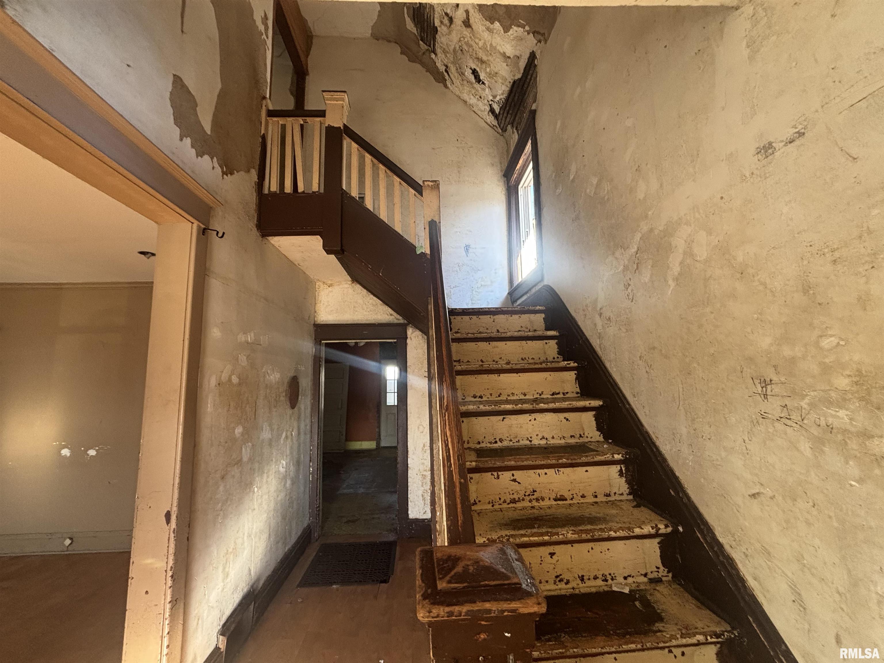 717 Hillyer Street Pekin, IL 61554 - Photo 3 of 6