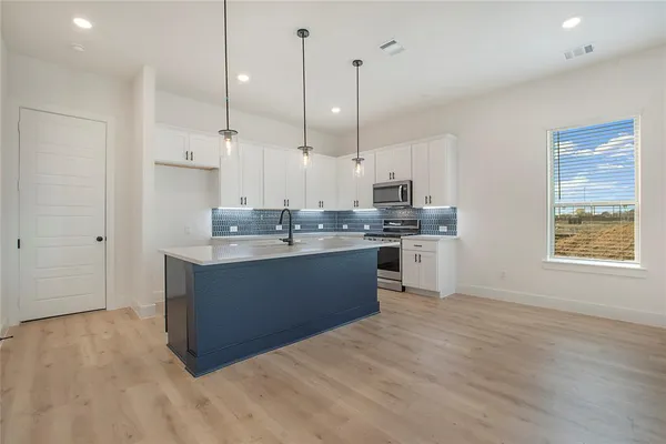 $3,000 | 1240 Eureka Spgs Street, Prosper, TX 75078