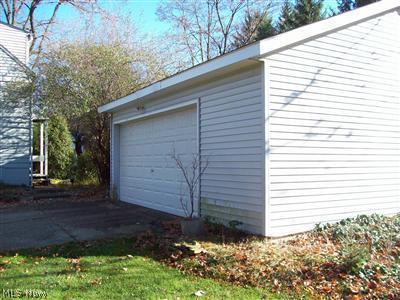 5752 Highland Road Cleveland, OH 44143 - Photo 4 of 6