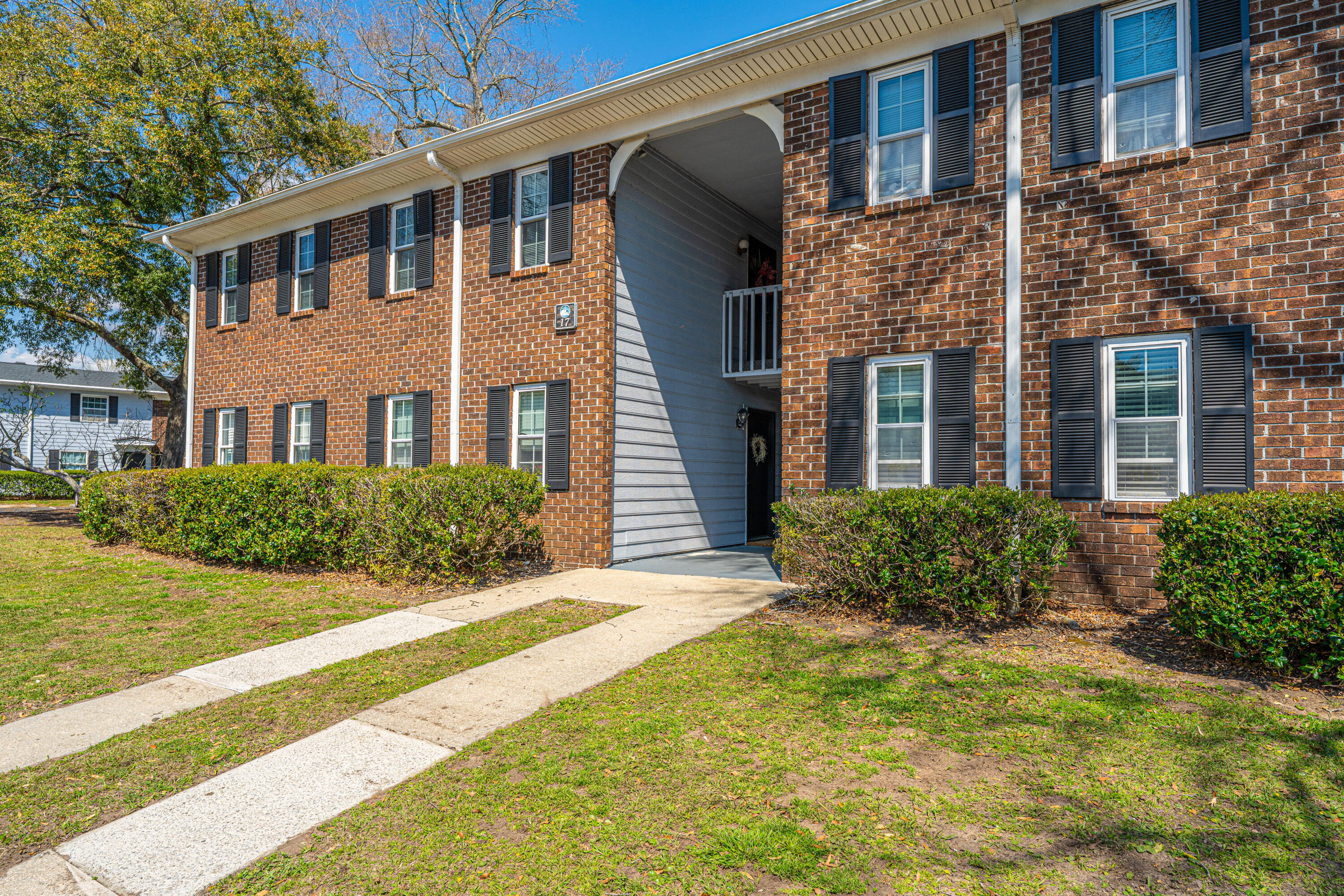 21 Rivers Point Row, Unit 17B Charleston, SC 29412 - Photo 1 of 40 21RiversPointRow17B002
