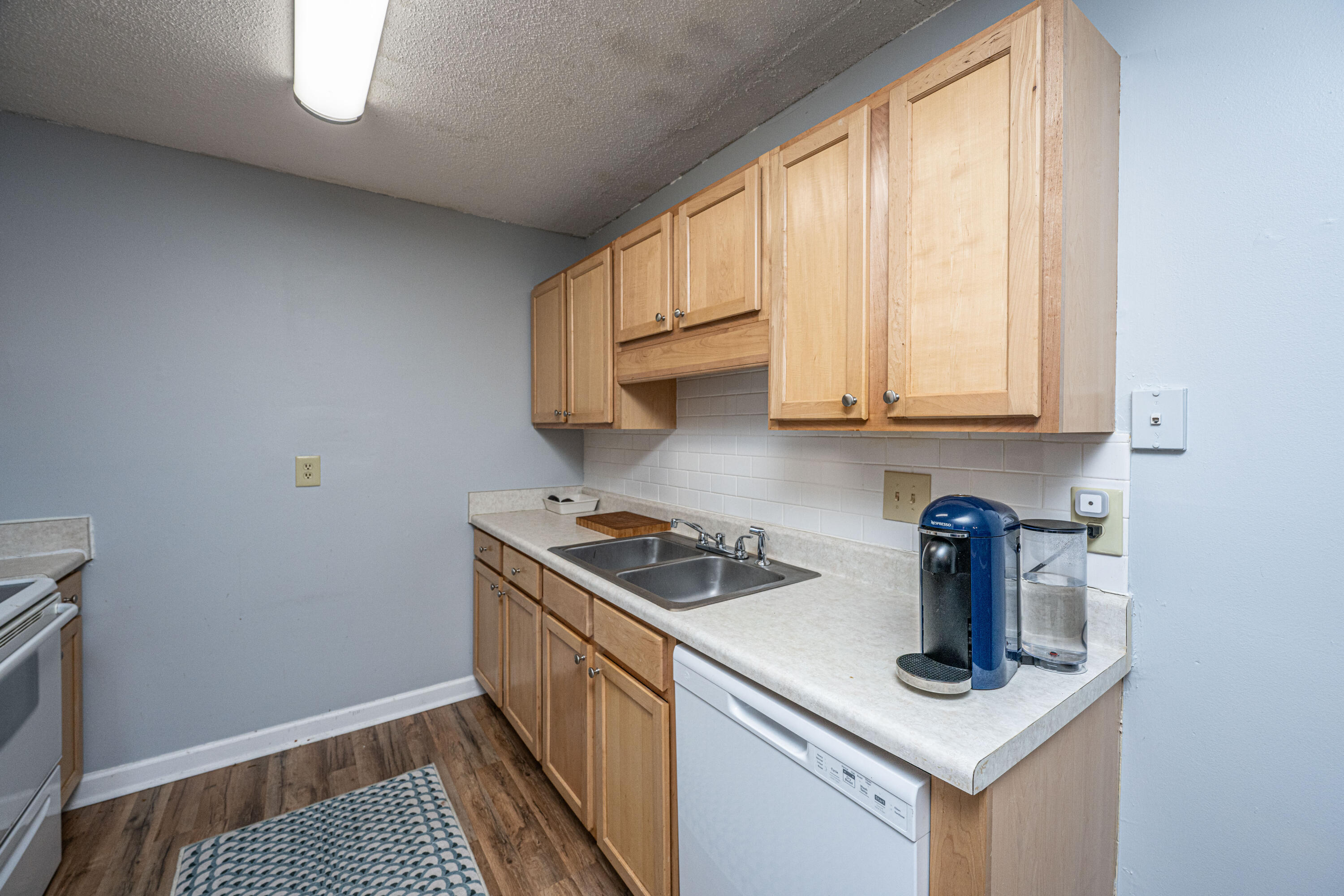 21 Rivers Point Row, Unit 17B Charleston, SC 29412 - Photo 11 of 40 Kitchen1