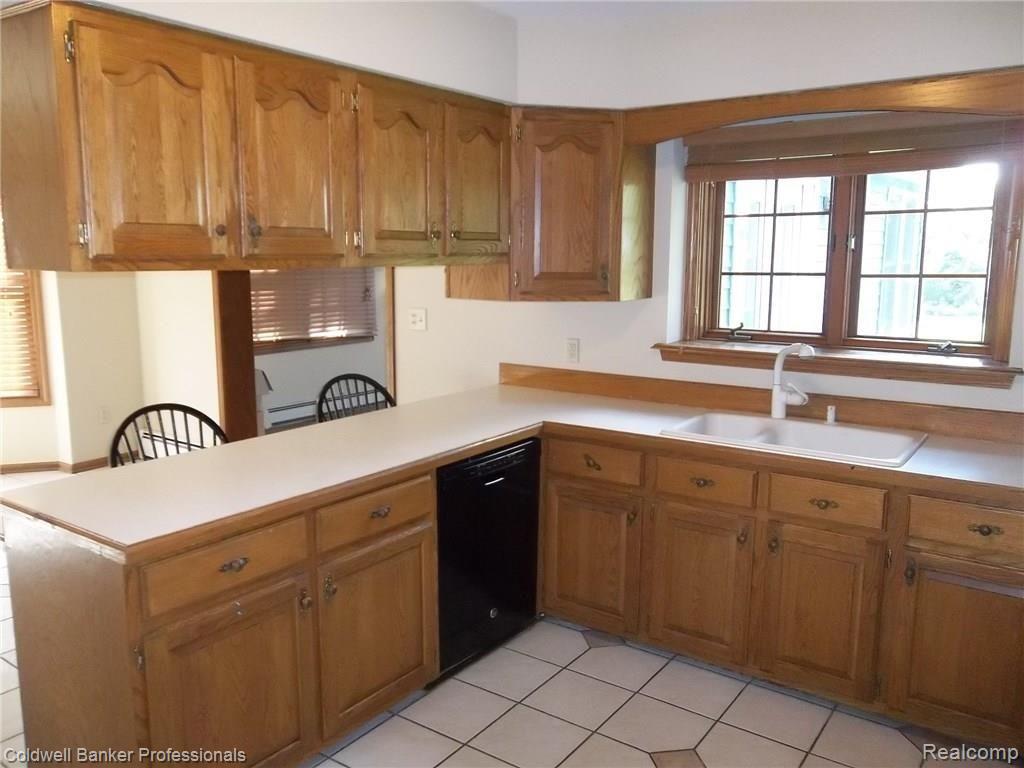 2140 Bullock Road Lapeer, MI 48446 - Photo 17 of 34 100_2238.JPG