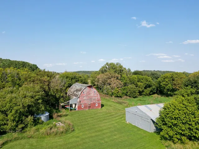 $999,999 | 3665 Pleason Avenue Northwest, Annandale, MN 55302